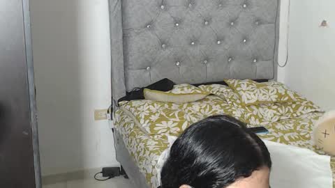 Liza Thurner online show from October 2025 01:38:01 AM