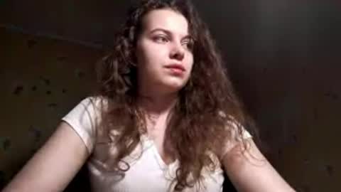 Molly online show from April 2026 05:19:02 PM