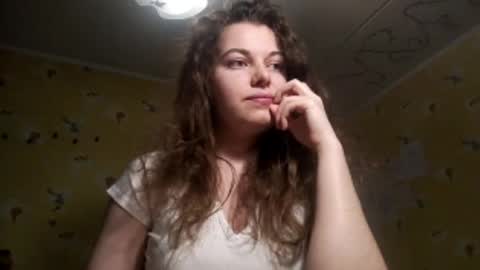 Molly online show from April 2026 05:01:02 PM