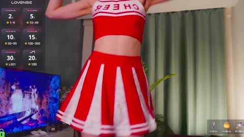 Snapshot of lizbethcoll chatting on December 2024 08:49:02 PM Sunnheart online show from December 2024 08:49:02 PM