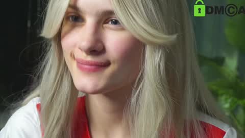 Snapshot of lizbethcoll chatting on January 2025 10:46:02 PM Sunnheart online show from January 2025 10:46:02 PM