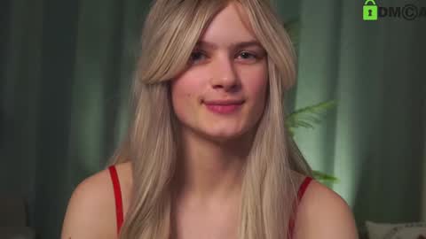 Snapshot of lizbethcoll chatting on January 2025 10:43:01 PM Sunnheart online show from January 2025 10:43:01 PM