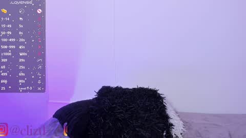 lizcastl online show from December 2024 07:16:01 PM