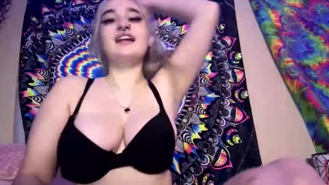 Lizz  online show from February 2025 07:49:01 PM