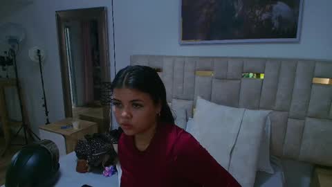 Lizz  online show from November 2025 12:04:01 PM