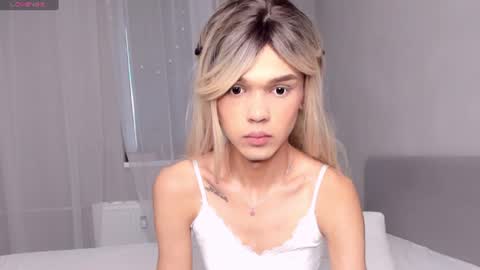 lizzydelrey online show from July 2026 05:26:02 PM