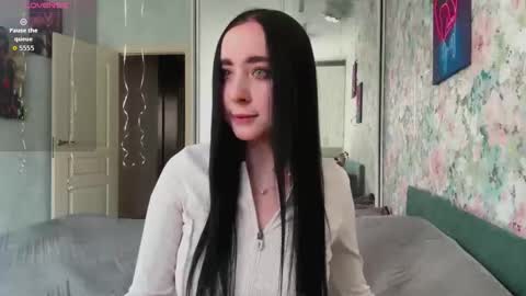 Lizzy 3 online show from March 2026 10:07:02 AM