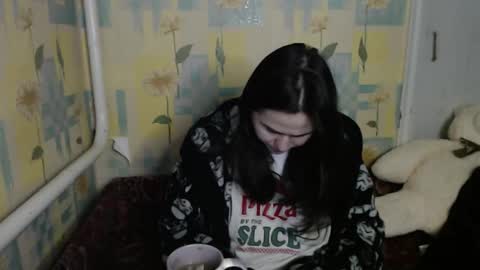 Snapshot of llevella chatting on November 2025 11:00:01 AM Sevy online show from November 2025 11:00:01 AM