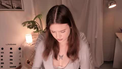 Snapshot of llkadream chatting on November 2025 07:07:01 AM Arina online show from November 2025 07:07:01 AM