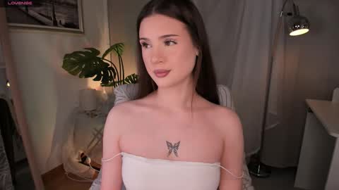 Snapshot of llkadream chatting on November 2025 07:10:01 AM Arina online show from November 2025 07:10:01 AM