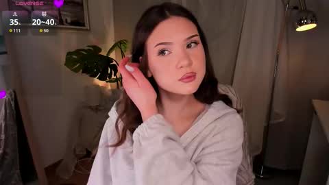 Snapshot of llkadream chatting on December 2025 07:28:01 AM Arina online show from December 2025 07:28:01 AM