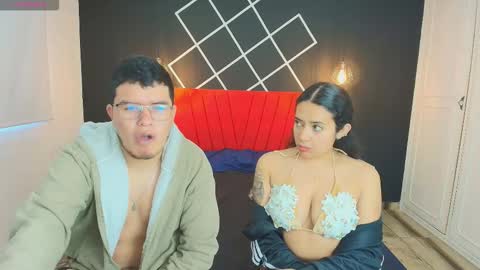 Logan and Chloe online show from November 2025 11:42:01 AM