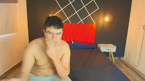 Logan and Chloe online show from November 2025 11:54:02 AM