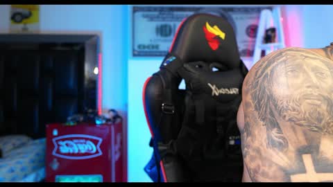 logan_hugh8 online show from December 2024 06:42:02 AM