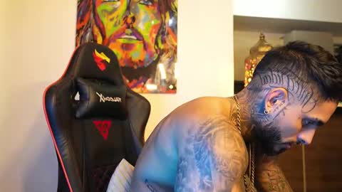 logan_hugh8 online show from September 2025 03:10:02 AM