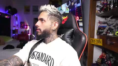 logan_hugh8 online show from March 2026 05:23:01 AM