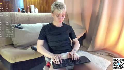 Snapshot of logan_mett chatting on April 2026 07:34:01 AM Logan online show from April 2026 07:34:01 AM