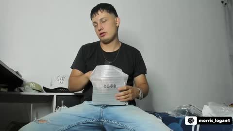 Snapshot of logan_morris777 chatting on February 2025 03:12:01 AM Logan morris online show from February 2025 03:12:01 AM