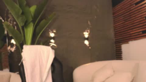 logan_varela online show from February 2025 01:00:01 AM