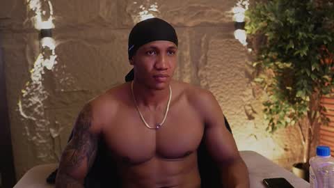 logan_varela online show from November 2025 09:36:02 PM