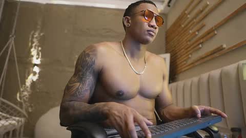 logan_varela online show from April 2026 04:25:01 PM