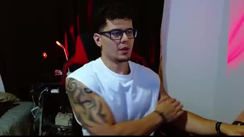 Snapshot of loganandrwz chatting on February 2026 12:51:02 AM Loganandrwz online show from February 2026 12:51:02 AM