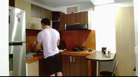 Snapshot of loganandrwz chatting on February 2026 07:10:01 PM Loganandrwz online show from February 2026 07:10:01 PM