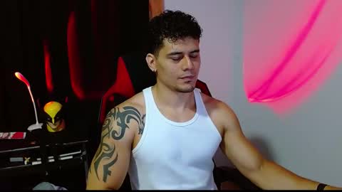 Snapshot of loganandrwz chatting on February 2026 01:06:02 AM Loganandrwz online show from February 2026 01:06:02 AM