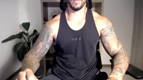 Logan Wolfp online show from May 2026 12:39:01 AM