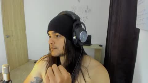 Snapshot of loganhot22 chatting on December 2024 08:34:02 AM Logan online show from December 2024 08:34:02 AM