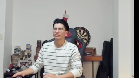 Snapshot of logannick chatting on January 2025 08:18:02 AM Logan online show from January 2025 08:18:02 AM