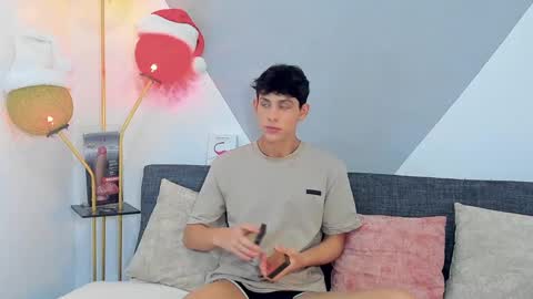 Snapshot of loganoficialx chatting on December 2024 08:23:02 AM loganoficialx online show from December 2024 08:23:02 AM