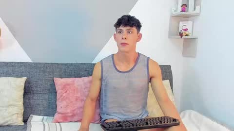 Snapshot of loganoficialx chatting on February 2025 08:42:02 AM loganoficialx online show from February 2025 08:42:02 AM