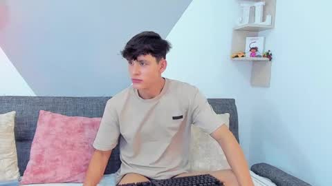 Snapshot of loganoficialx chatting on February 2025 10:37:02 AM loganoficialx online show from February 2025 10:37:02 AM