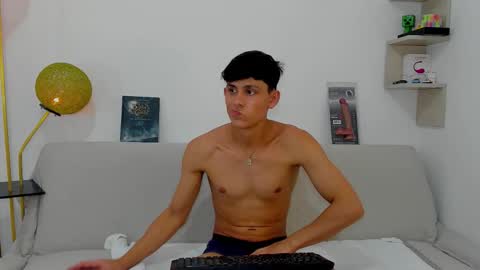 Snapshot of loganoficialx chatting on October 2025 01:22:02 PM loganoficialx online show from October 2025 01:22:02 PM