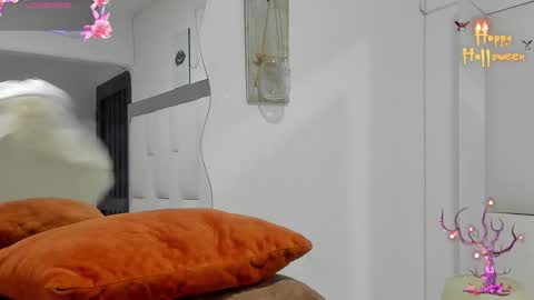 Snapshot of logantwink18 chatting on October 2025 10:11:02 AM logantwink18 online show from October 2025 10:11:02 AM