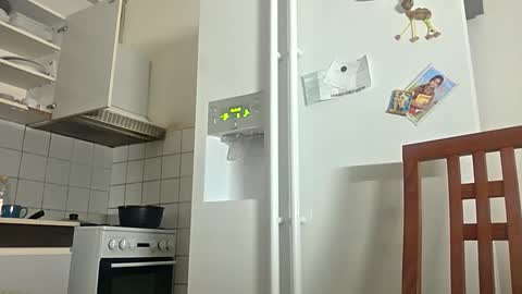 Snapshot of logitech0000 chatting on October 2025 02:31:02 AM logitech0000 online show from October 2025 02:31:02 AM