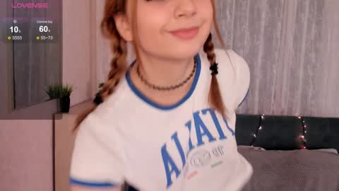 Elisa online show from December 2024 11:56:02 PM