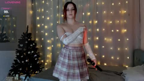 Elisa online show from January 2025 09:28:01 PM