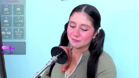 Snapshot of lola_clit chatting on December 2025 04:06:01 AM lola online show from December 2025 04:06:01 AM