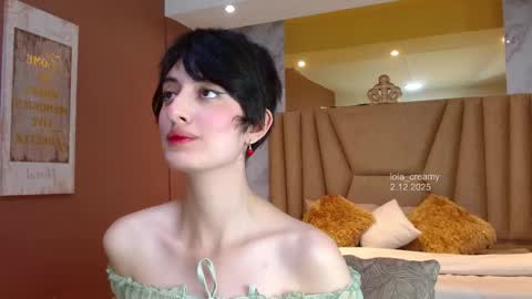 Snapshot of lola_creamy chatting on December 2025 02:04:01 PM Lola online show from December 2025 02:04:01 PM