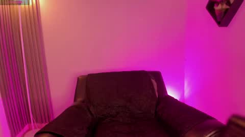Snapshot of lola_doll7 chatting on June 2026 01:02:01 PM marxi love online show from June 2026 01:02:01 PM