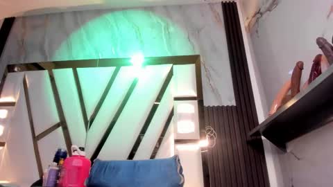 Lola online show from December 2025 11:37:01 AM