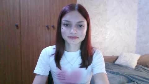 Snapshot of lola_sweetglow chatting on July 2026 07:10:02 PM lola_sweetglow online show from July 2026 07:10:02 PM
