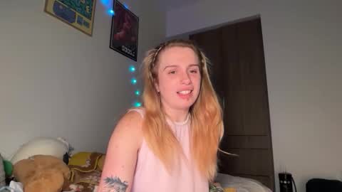 lolaa555 online show from April 2026 08:34:02 AM