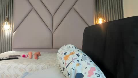 lolabunnysc online show from April 2026 12:22:01 PM