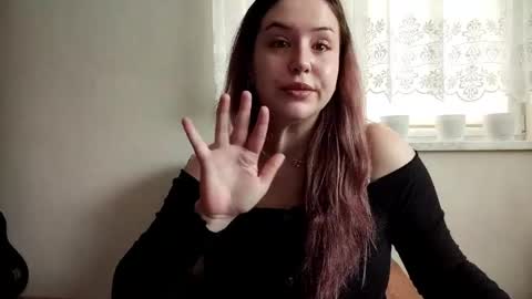 Lola online show from April 2026 08:37:01 AM