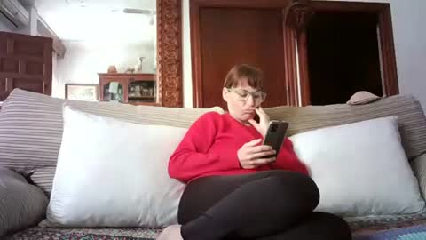 Snapshot of lolahueso chatting on March 2025 09:24:02 AM LOLA HUESO y ERIC online show from March 2025 09:24:02 AM