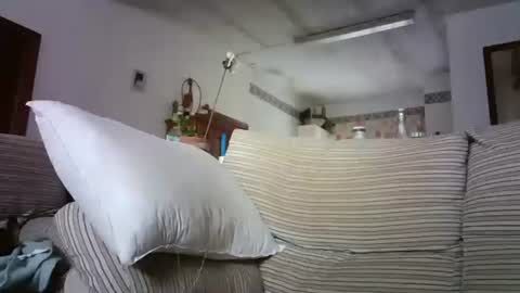 Snapshot of lolahueso chatting on November 2025 10:04:02 AM LOLA HUESO y ERIC online show from November 2025 10:04:02 AM