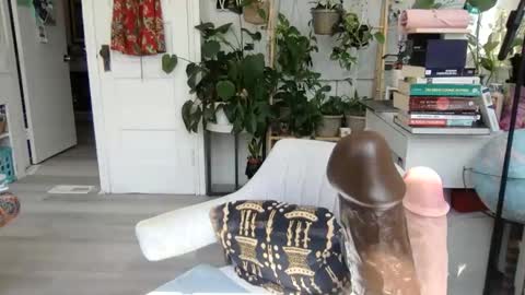 Lola Lustful online show from April 2026 07:18:01 PM